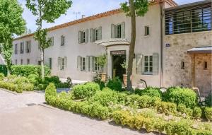 Maisons de vacances 2 Bedroom Gorgeous Home In Saint-laurent-de-la-ca : photos des chambres