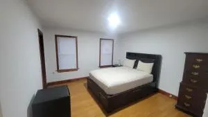 Entire house - 4 Bedroom-Enfield - 恩菲尔德