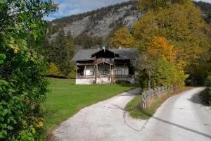 Charming Villa Lynden at foot of Loser, overlooking lake - 格伦德尔湖