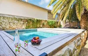 2 Bedroom Cozy Home In Pujaut - 塔韦勒