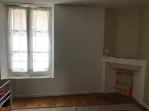 Maison au pied du château