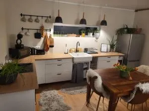 Hubane majake Kärdla südames ootab külalisi! - Heilu