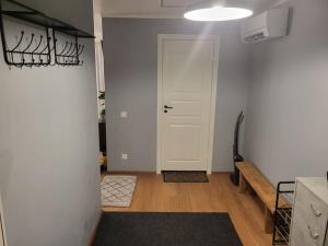 Hubane majake Kärdla südames ootab külalisi!