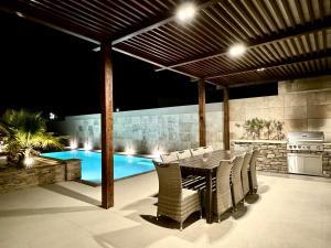 Ta Lucija - Luxurious 6 BedroomEn suite Villa - Pool AC