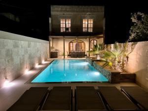 Ta Lucija - Luxurious 6 BedroomEn suite Villa - Pool AC