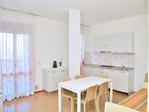 Nice two-bedroom Apartment with attic terrace