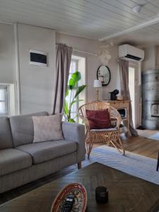 Hurmaava ullakkoasunto Vanhan Rauman laidalla