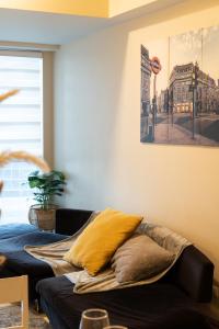 BGC 3BR Uptown Parksuites with bathtub 16