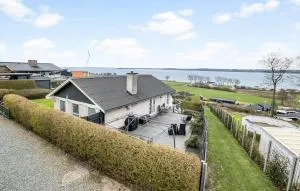 3 Bedroom Cozy Home In Aabenraa - Rødekro