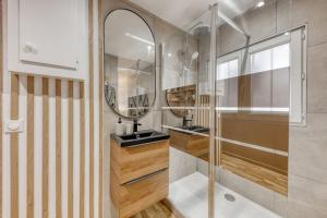 Appartements Love Life Room-Jacuzzi-Netflix-Acces-24/7-Prive : photos des chambres