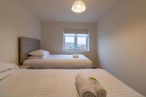 Modern comfortable House - Pass the Keys