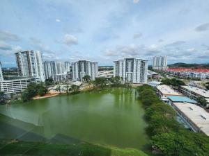 02# 2-4 Pax Spacious Living at Mount Austin, JB