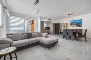 BF La Casa de Pablo BF - Qawra