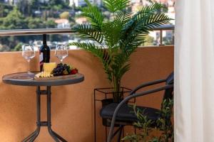 GoldenSky New Apartment