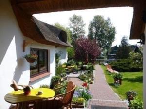 Morgensünn - Nette Wohnung in Althagen mit Terrasse - Ubytování bez kategorie ve městě Ahrenshoop