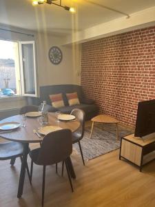 Appartements appartement. 2 a 4 pers. lit Queen-size. Au calme. : photos des chambres