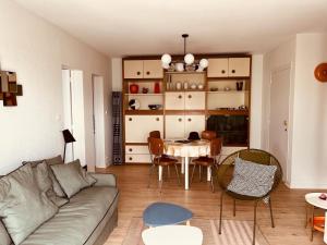 Champs de mars Appartement 1 chambre proche centre ville, balcon et parking