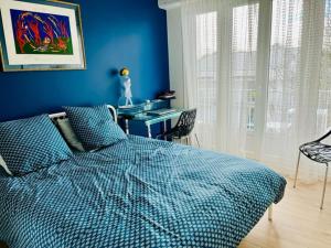 Champs de mars Appartement 1 chambre proche centre ville, balcon et parking