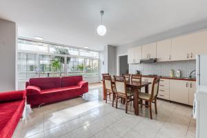 Seaside Palms Oasis by PS