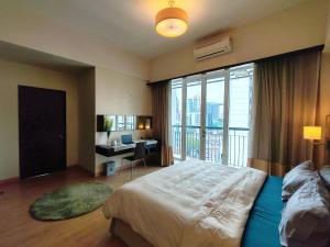 9 Seri Bukit Ceylon 5 minutes to Alor Street KLCC Bukit Bintang 2R2B 8 pax