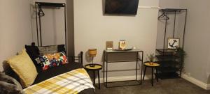 Apartment - Sleeps 5 Free parking & Sun terrace