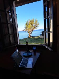 Casa con jardin ,vistas al mar y atardecer en Playas de Fornells