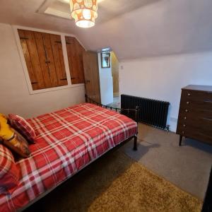 Ness City Cottage - Attic Apartment