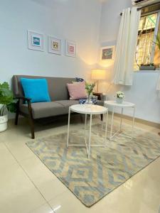 72 Pali Village a Cozy Vintage Apartment by Connekt Homes