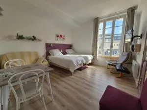 Studio centre Bagnoles - 瑞维尼苏桑代纳