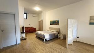 Intero alloggio, Binario 18