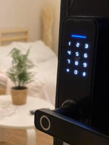 Bohemian Studio Self check-in