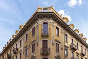 Little Oleandra - Central Turin