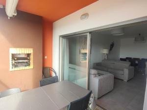 Luxury apartment in Vitismar condo view sea & pool