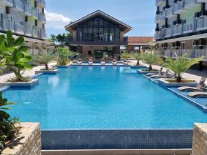 Stay and Fly at Amani Grand Resort Residences