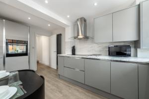 Entire 3 Bedroom House in London - Canning Town, City Airport, London ExCel