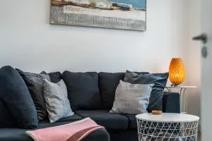 Entire 3 Bedroom House in London - Canning Town, City Airport, London ExCel - London