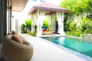4 Bedrooms Private Pool Villa near Rawai Beach