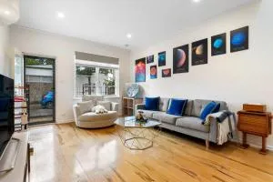 Lego-Aerospace Free Parking CBD Chinatown - Unley