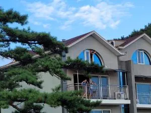 Buan Gureum Hosu Maeul Badagaboineun Jib - Gochang 