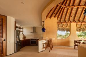 Mar de Coco Beach Front Villas