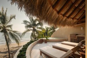 Mar de Coco Beach Front Villas