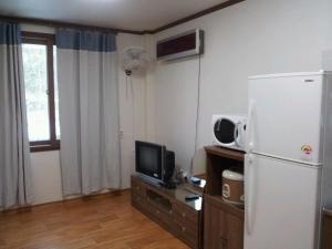 Danyang Pinwheel Chiyu Village Pension