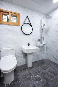 Gyeongju N Hanok Pension