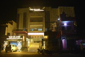 Hotel The Grand