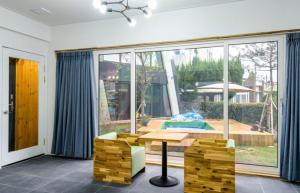 Jeju Ugichani Pension