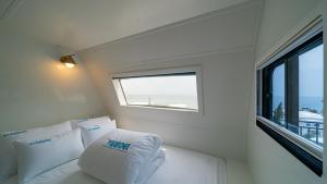 Gyeongju Viewdel Caravan Pension