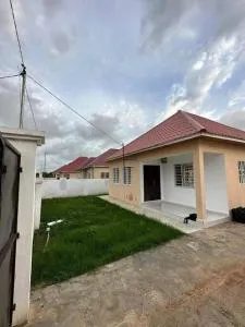 3 bedroom, free Wi-fi, Aircon & Hot water - Sanyang
