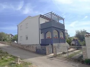 Apartment in Maslenica for 6 Person - Šarić