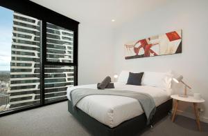 Complete Host CBD Lighthouse Apartments