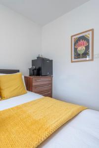 Double in Notting Hill, Private Minibar & Coffee